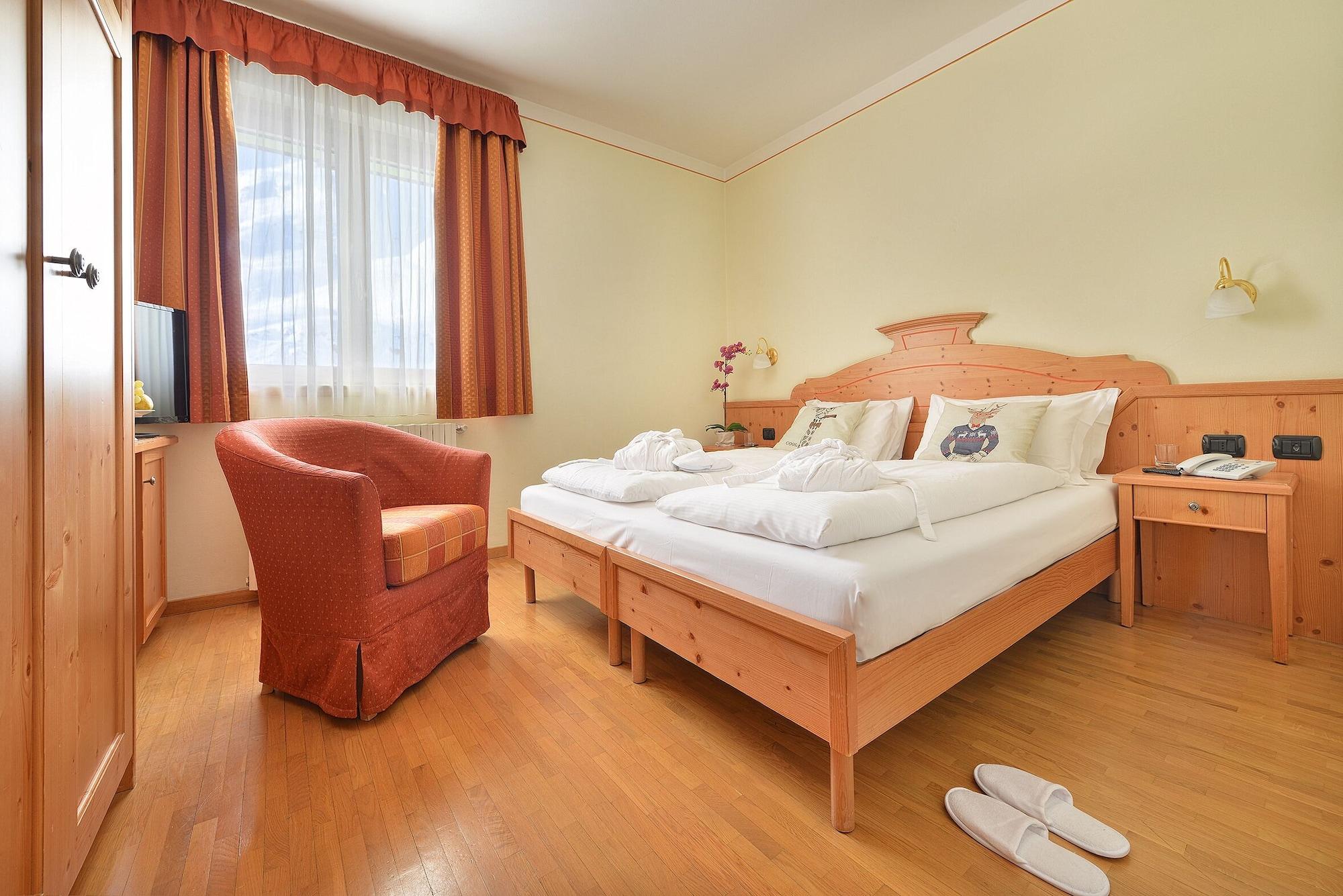 Hotel Interalpen Isolaccia Esterno foto