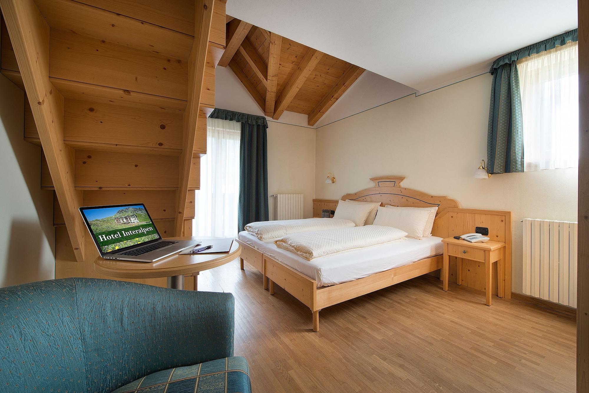 Hotel Interalpen Isolaccia Esterno foto