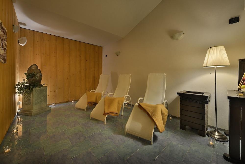 Hotel Interalpen Isolaccia Esterno foto