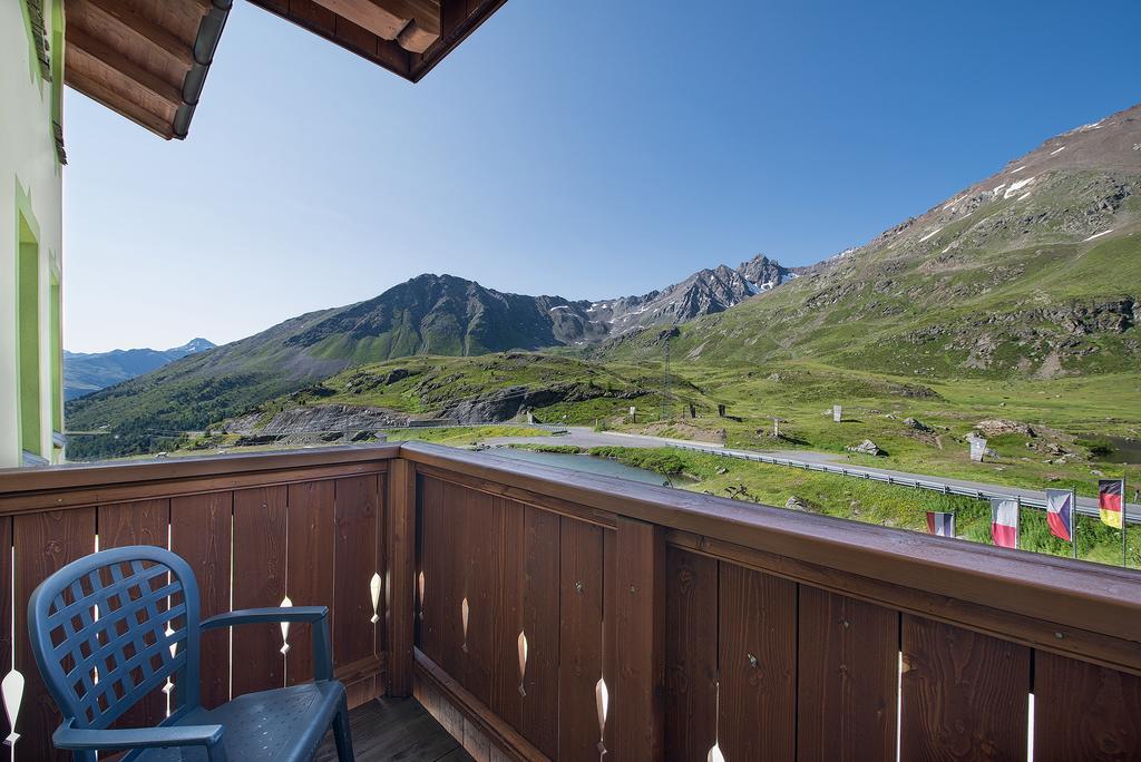 Hotel Interalpen Isolaccia Esterno foto