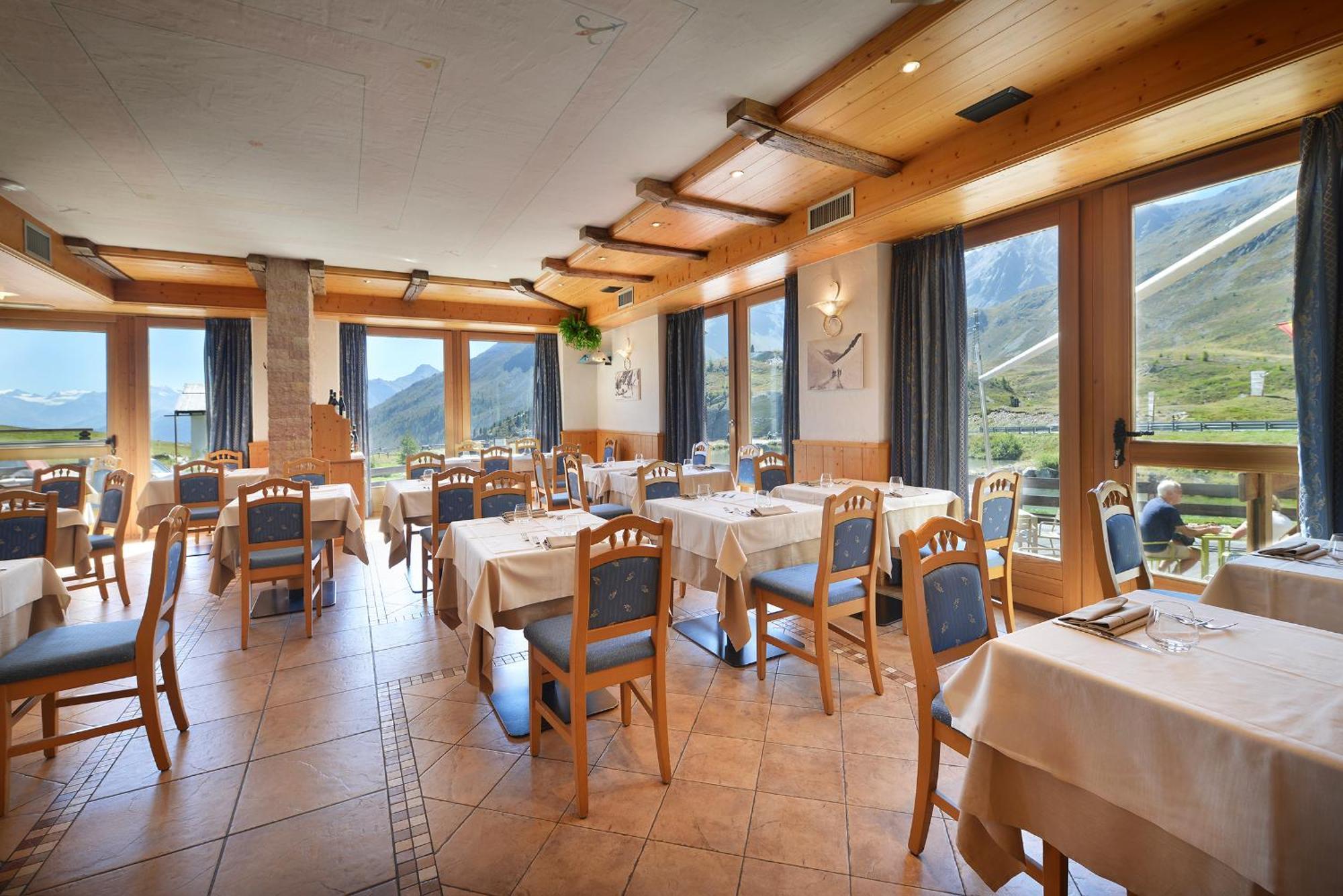 Hotel Interalpen Isolaccia Esterno foto