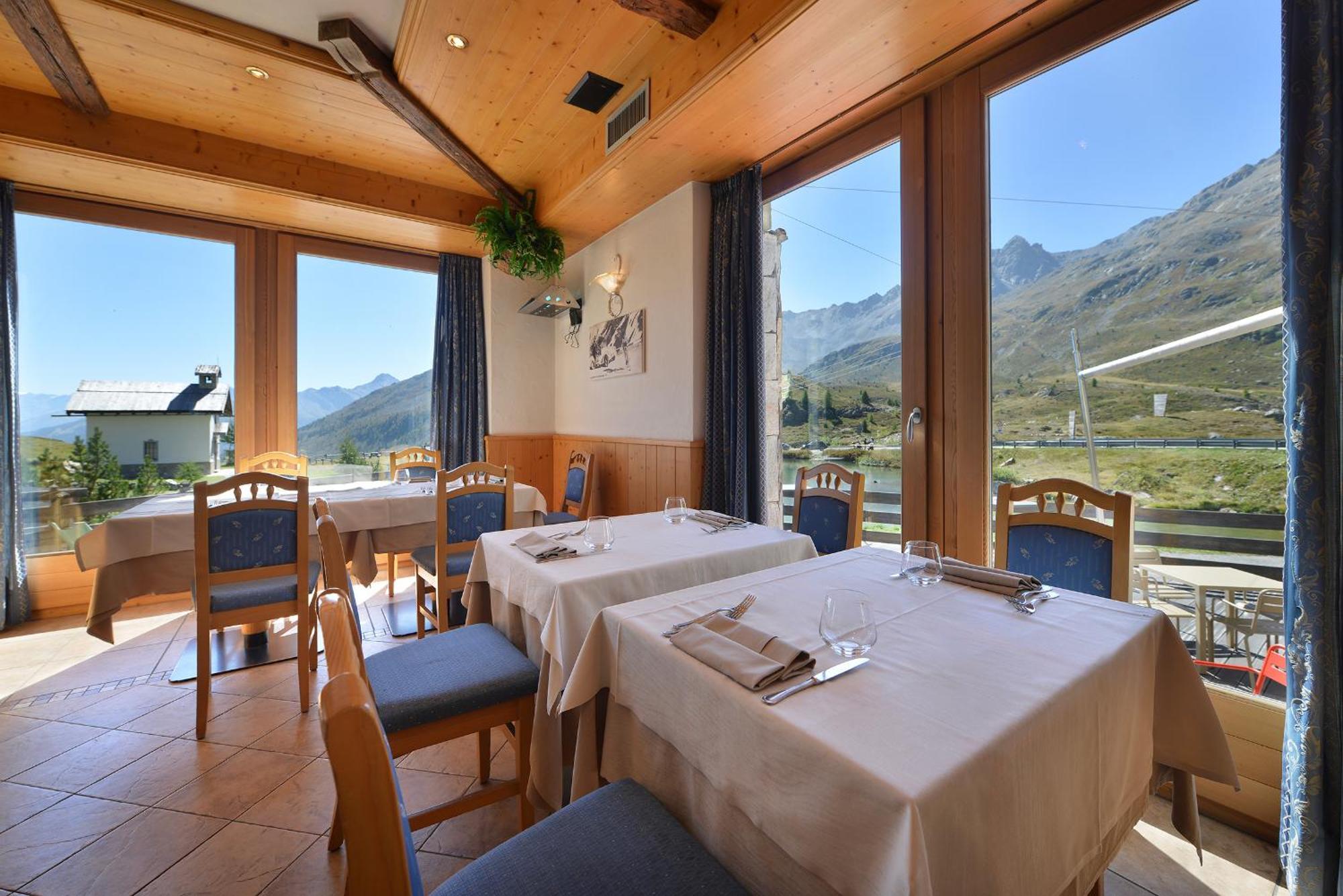 Hotel Interalpen Isolaccia Esterno foto