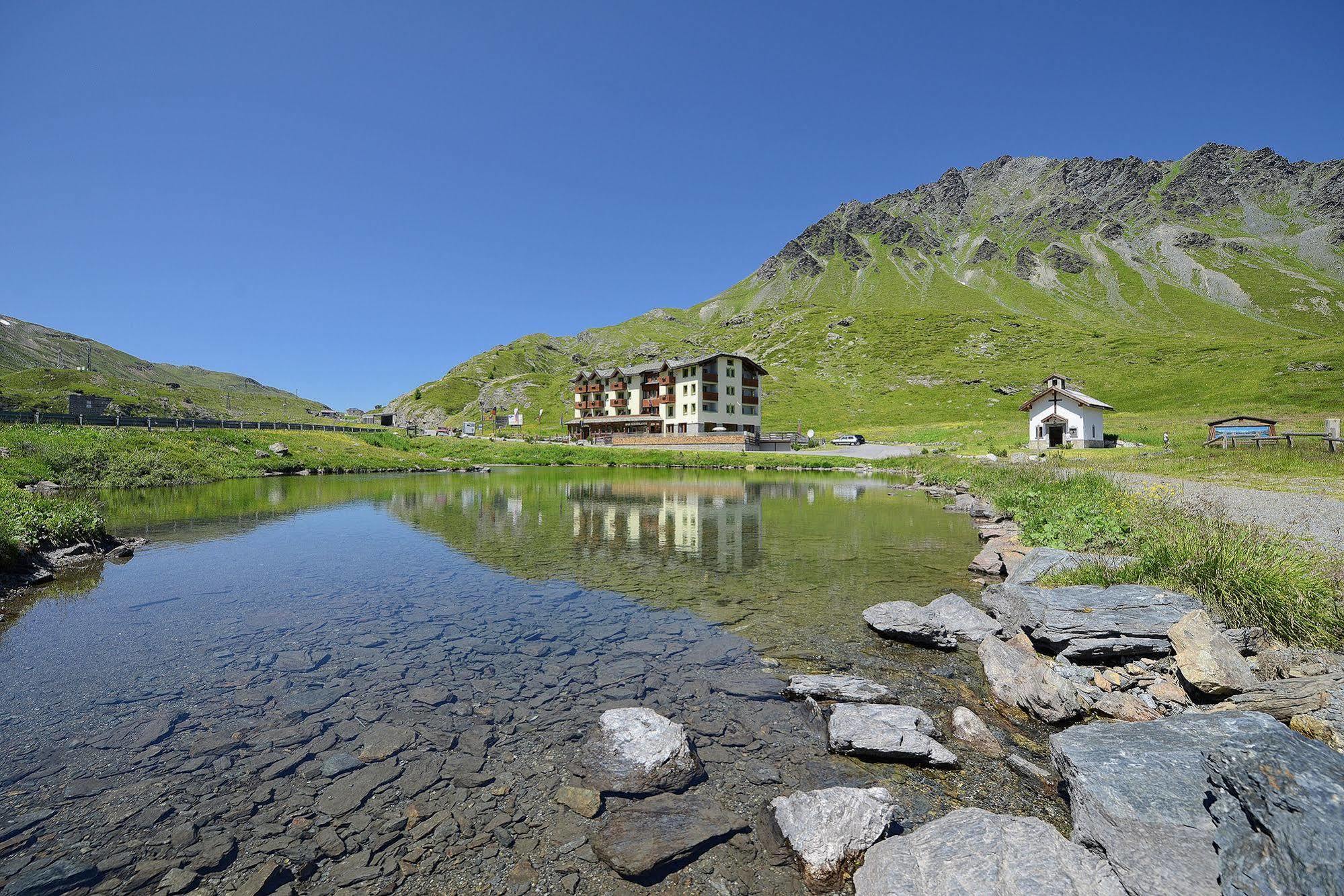 Hotel Interalpen Isolaccia Esterno foto